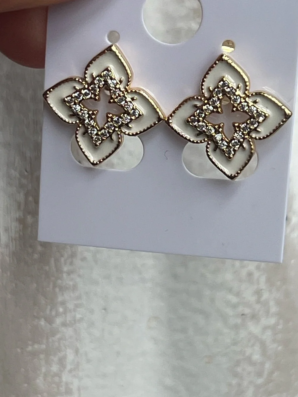 ⭐️-Gold and Cream Floral Stud Earrings with pavé floral cut out center